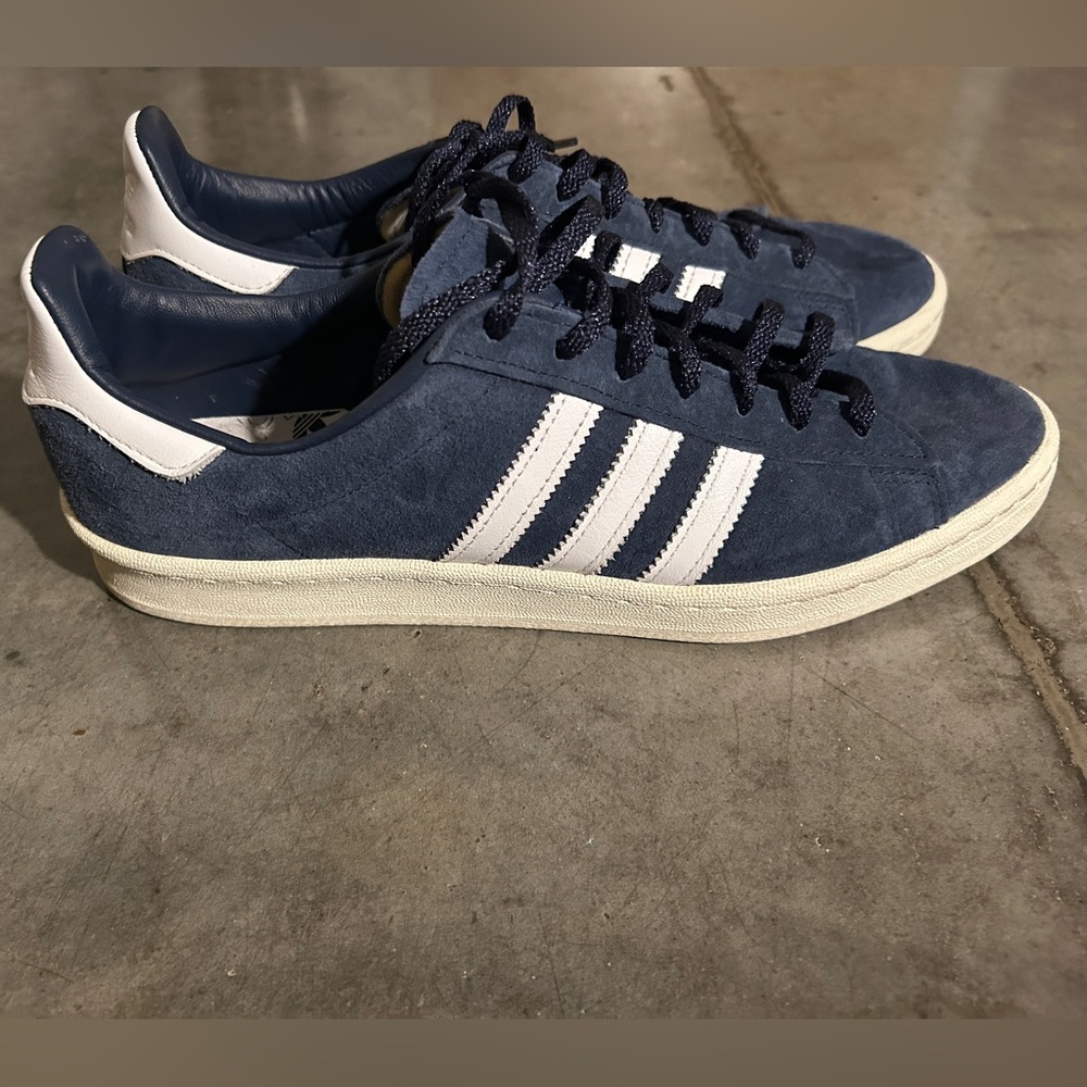 Adidas Men’s casual shoe size 11